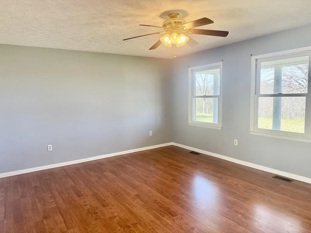 521 Clearcreek Road Irvine KY 40336