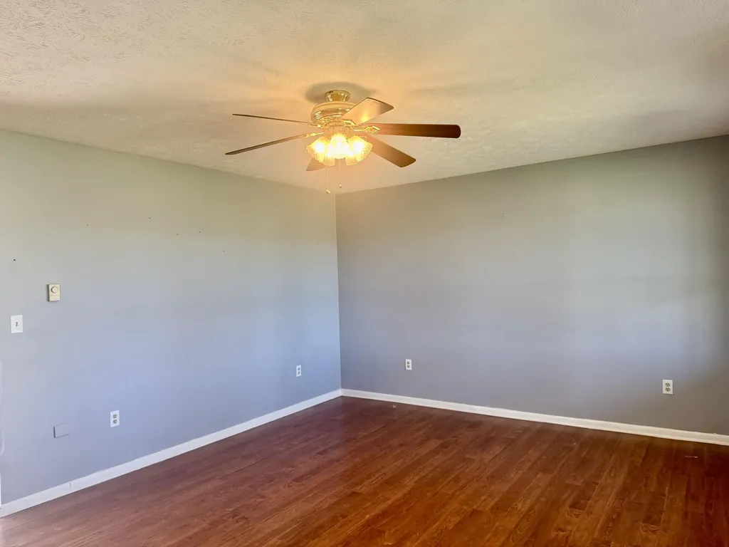 521 Clearcreek Road Irvine KY 40336