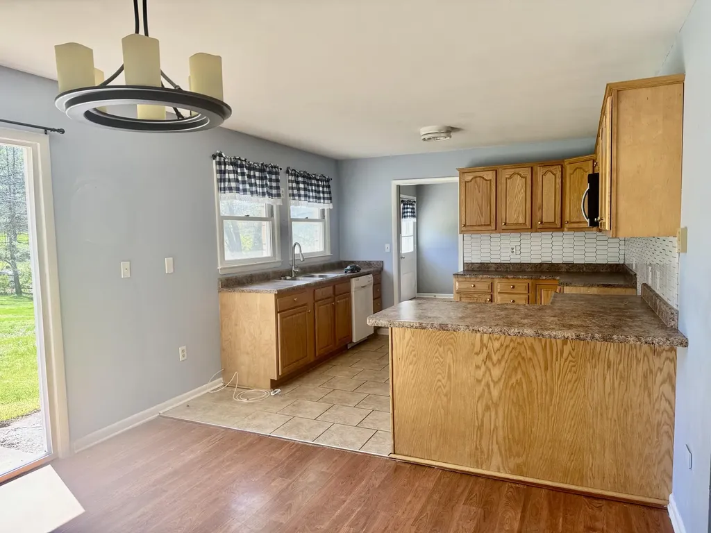 521 Clearcreek Road Irvine KY 40336