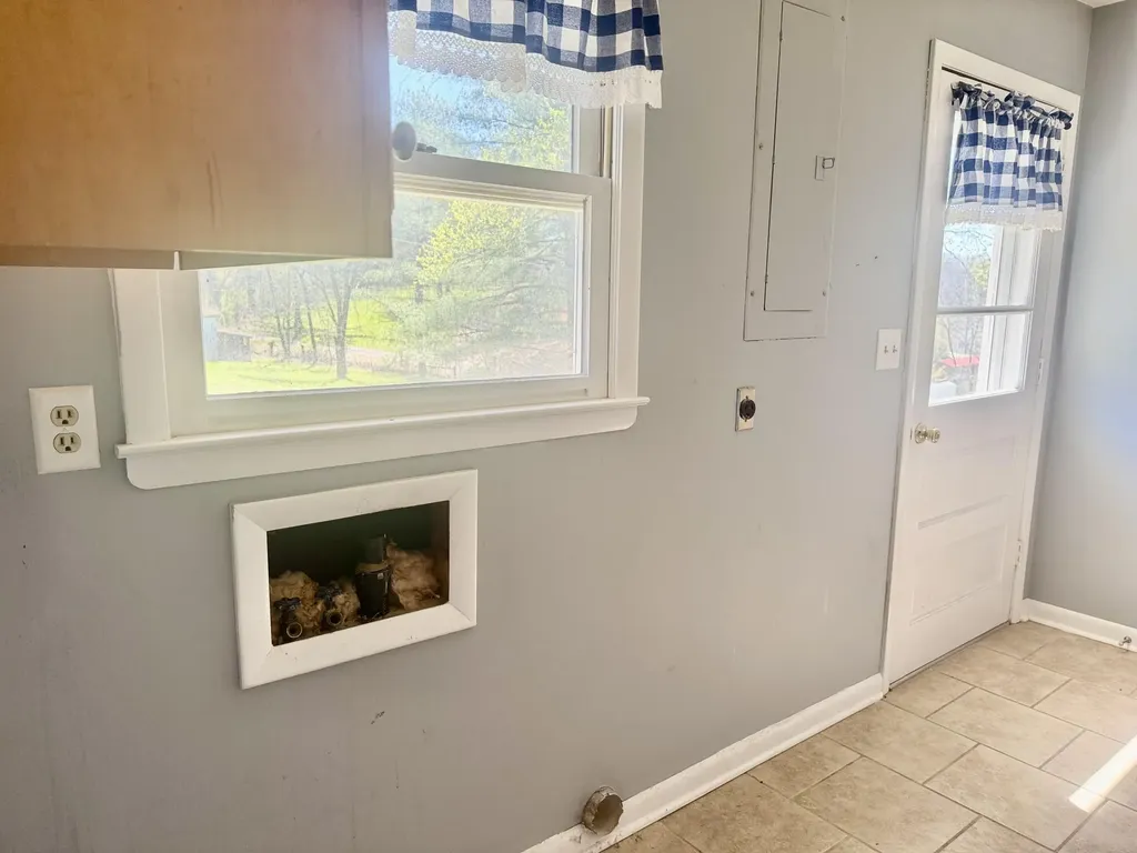 521 Clearcreek Road Irvine KY 40336