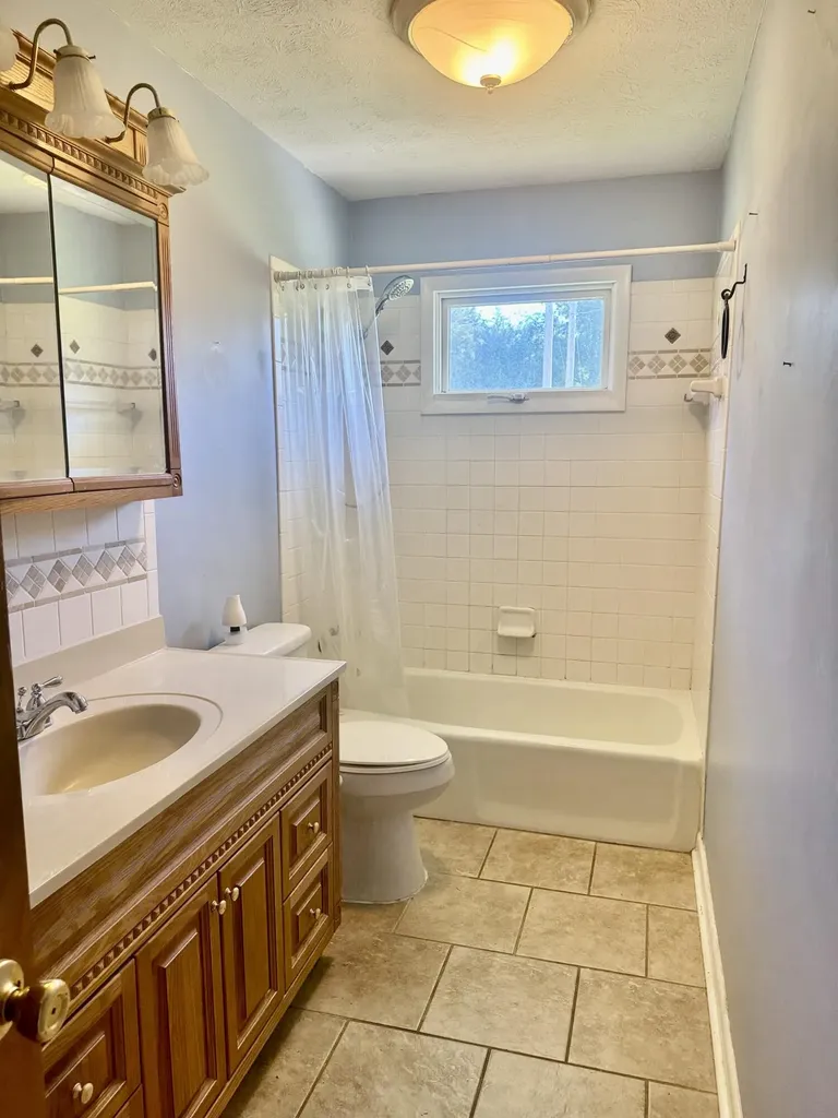 521 Clearcreek Road Irvine KY 40336