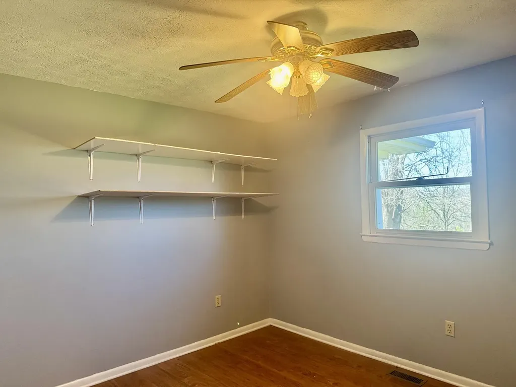 521 Clearcreek Road Irvine KY 40336