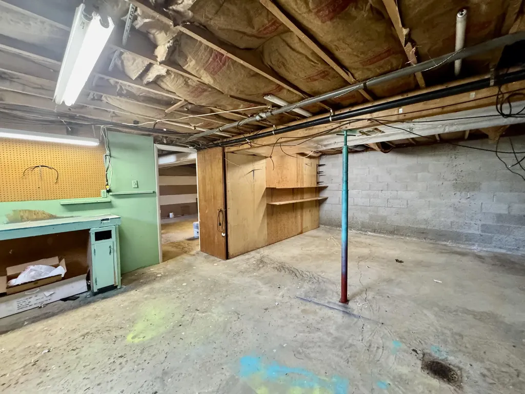 521 Clearcreek Road Irvine KY 40336