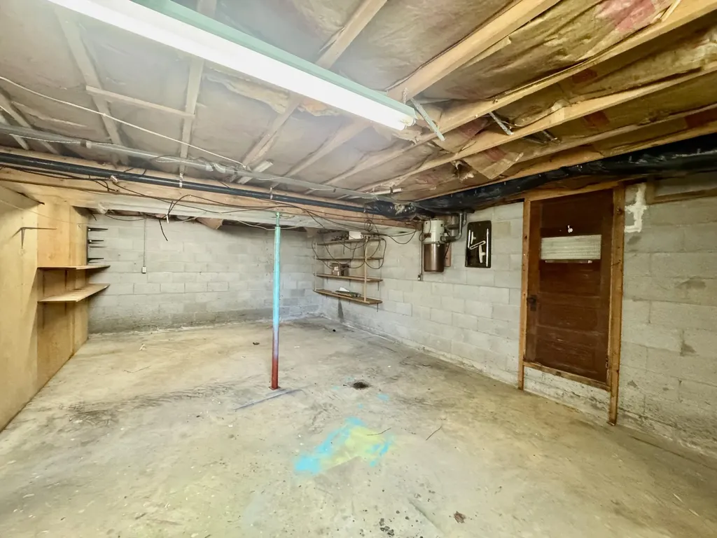 521 Clearcreek Road Irvine KY 40336