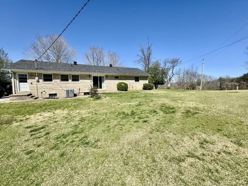 521 Clearcreek Road Irvine KY 40336