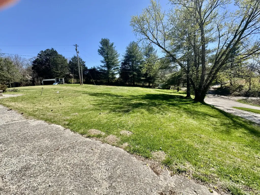 521 Clearcreek Road Irvine KY 40336