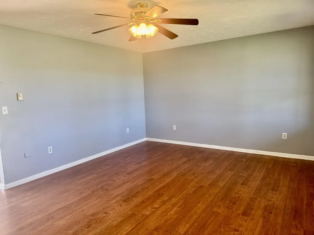 521 Clearcreek Road Irvine KY 40336