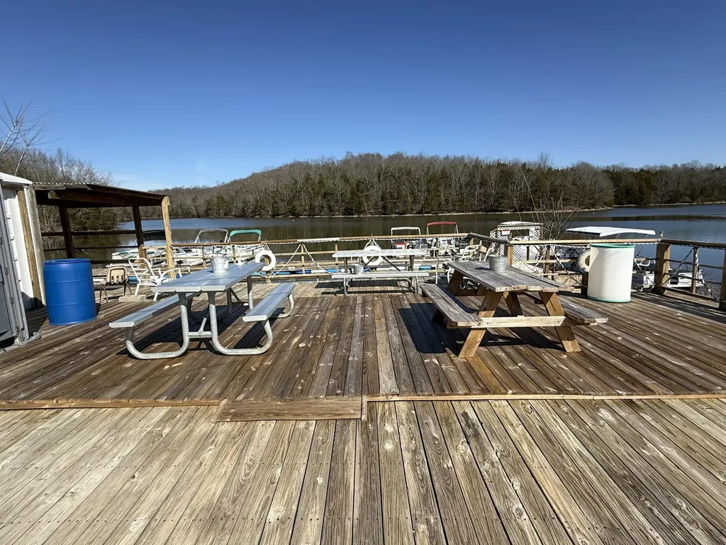 1 Landings Court Willisburg KY 40078