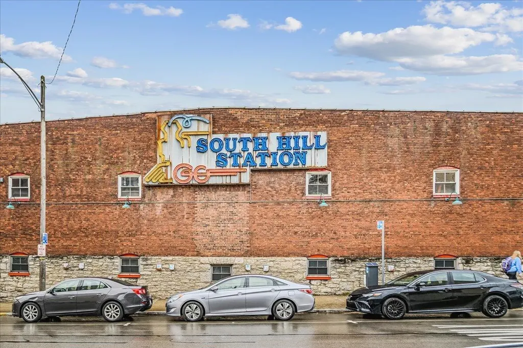585 S Upper Street Lexington KY 40508