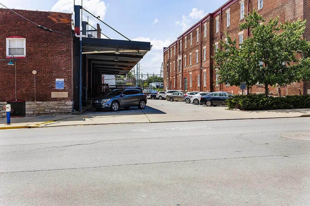 585 S Upper Street Lexington KY 40508