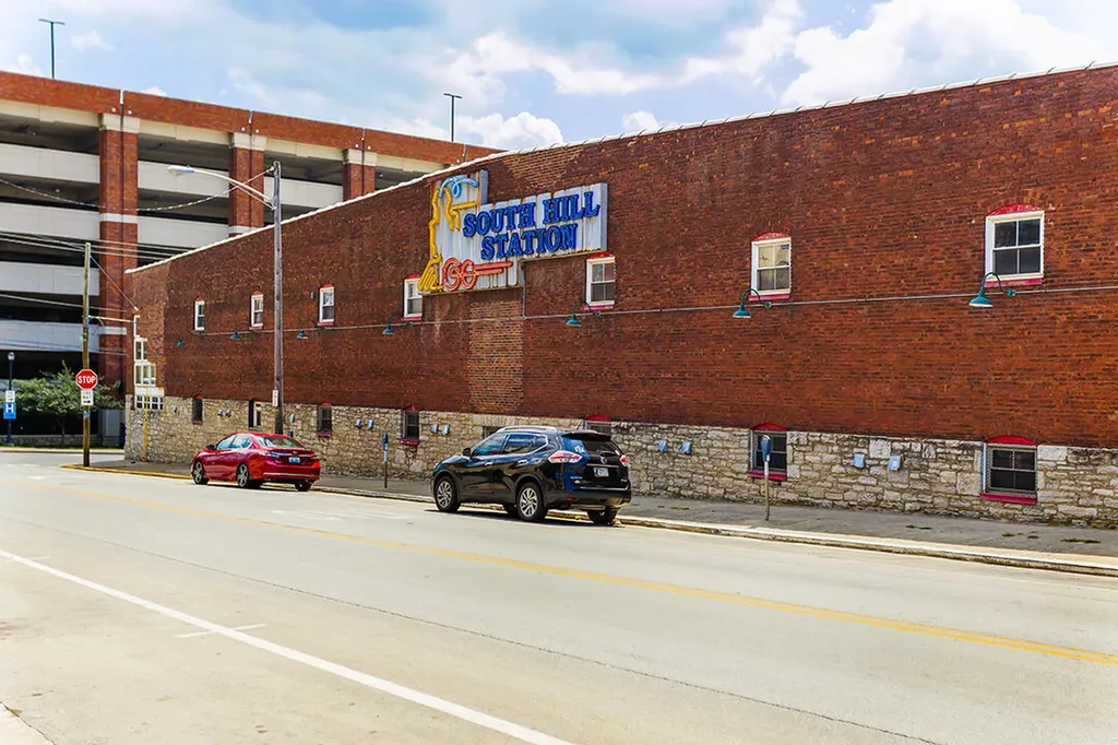 585 S Upper Street Lexington KY 40508