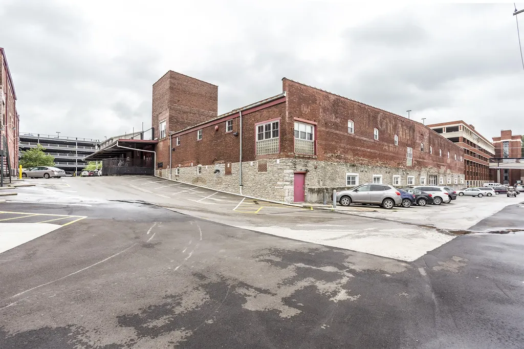 585 S Upper Street Lexington KY 40508