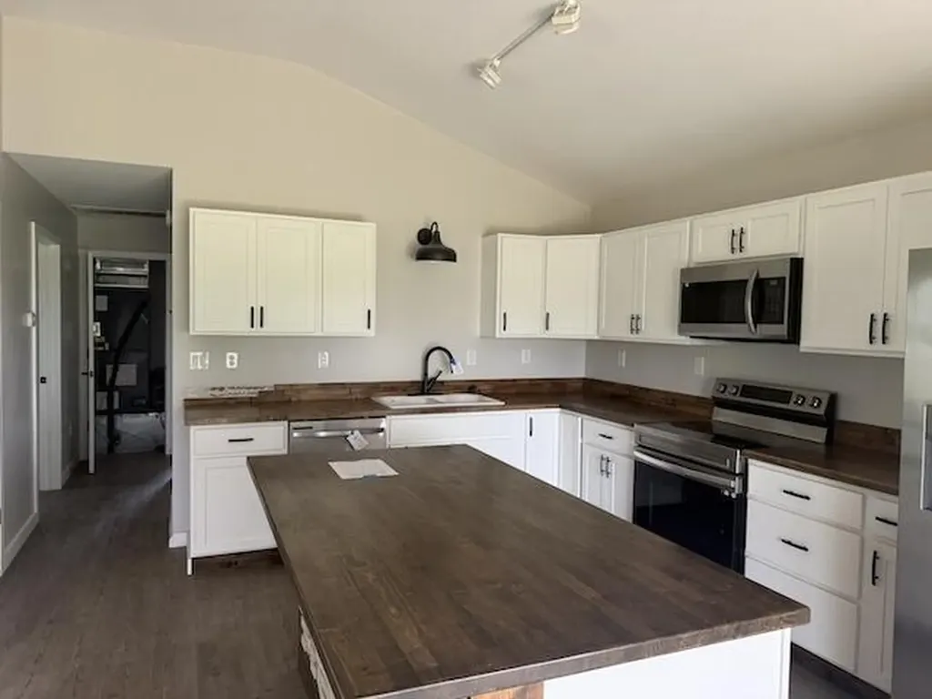 3886 N Stepstone Road Owingsville KY 40360