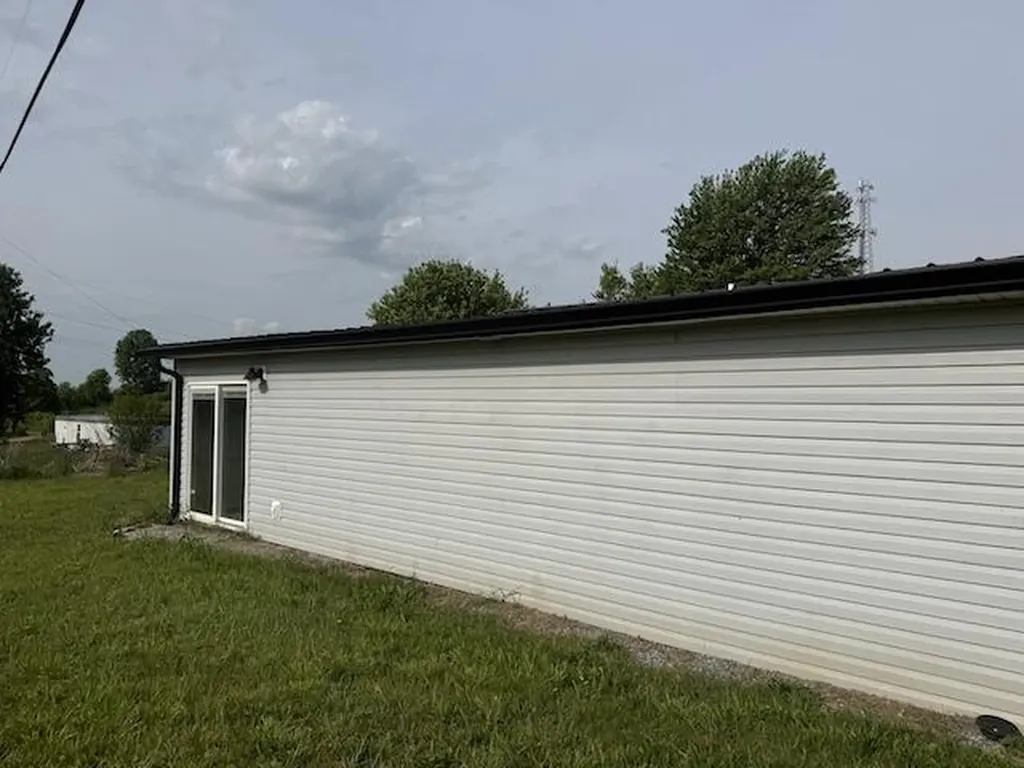 3886 N Stepstone Road Owingsville KY 40360