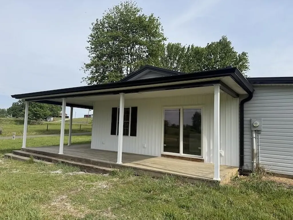 3886 N Stepstone Road Owingsville KY 40360