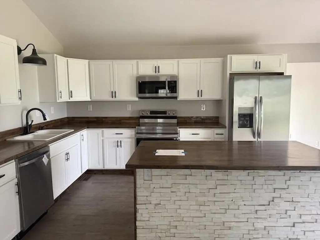3886 N Stepstone Road Owingsville KY 40360