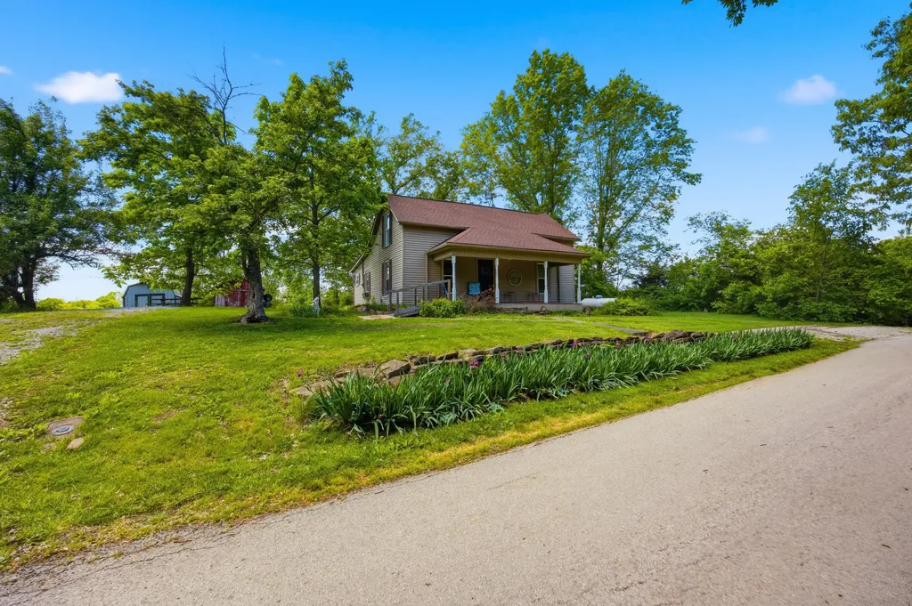1087 Searcy School Road Lawrenceburg KY 40342