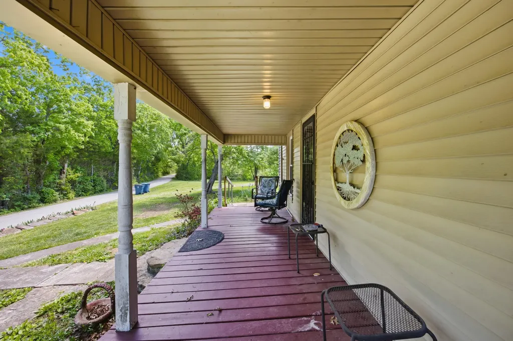 1087 Searcy School Road Lawrenceburg KY 40342