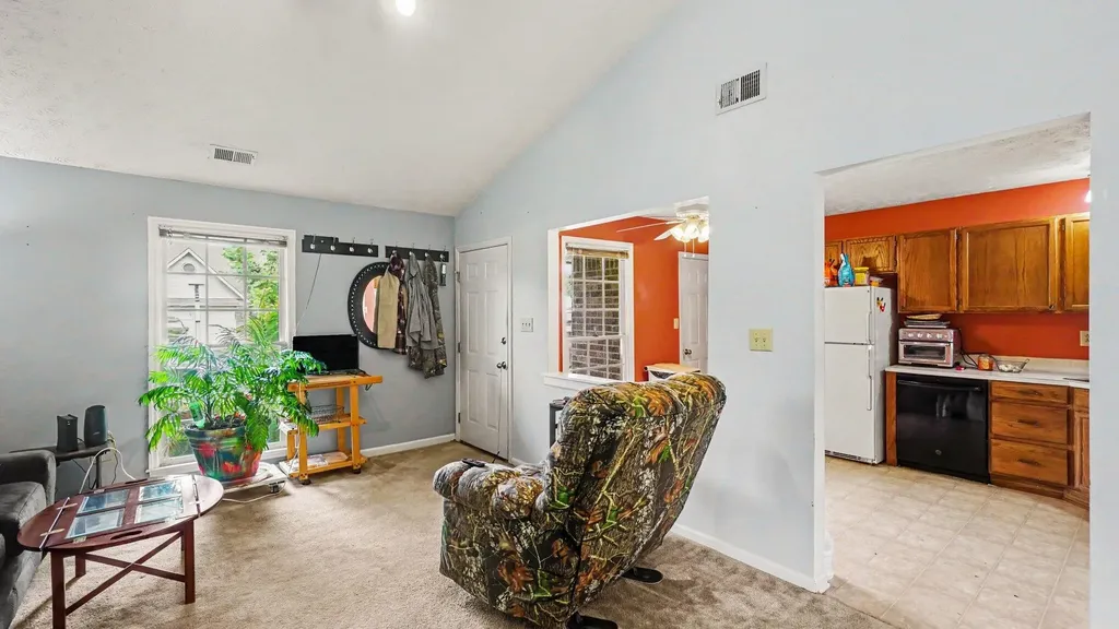 132 Chestnut Lane Versailles KY 40383