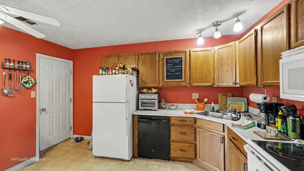 132 Chestnut Lane Versailles KY 40383