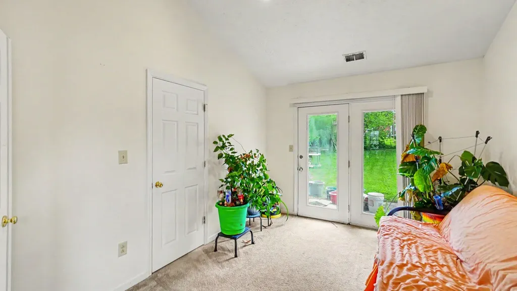 132 Chestnut Lane Versailles KY 40383