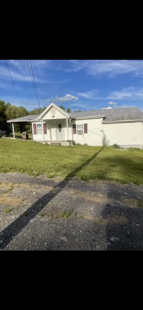 200 Brown Hollow Road Hustonville KY 40437