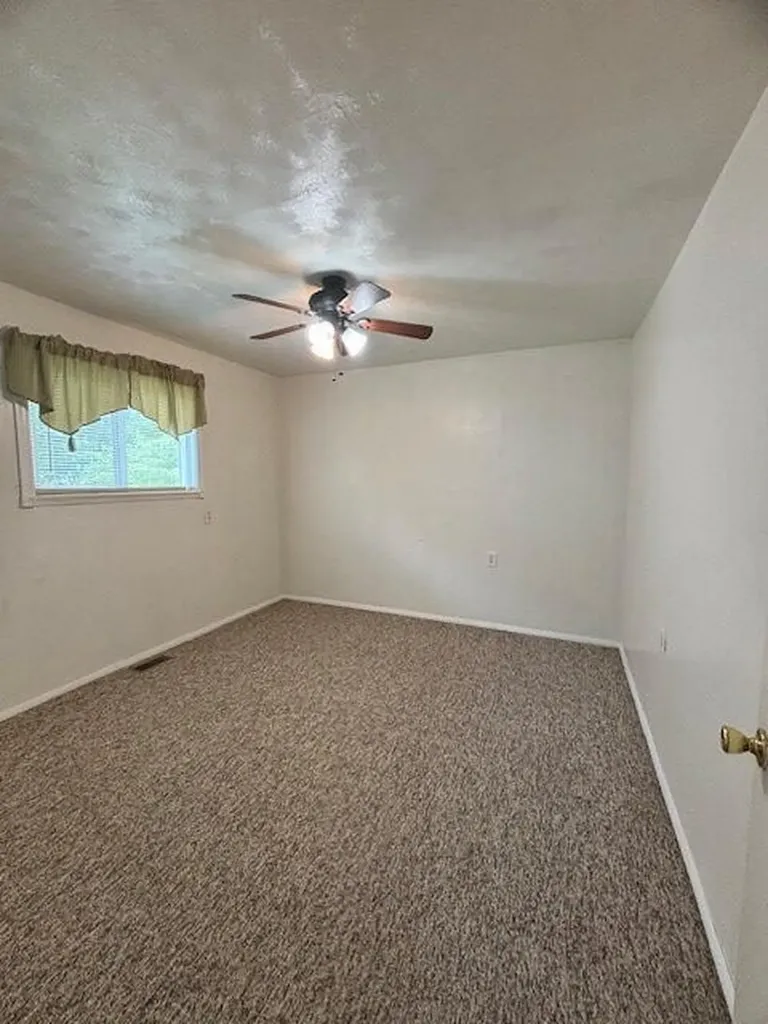 102 Cardinal Drive Ivel KY 41642