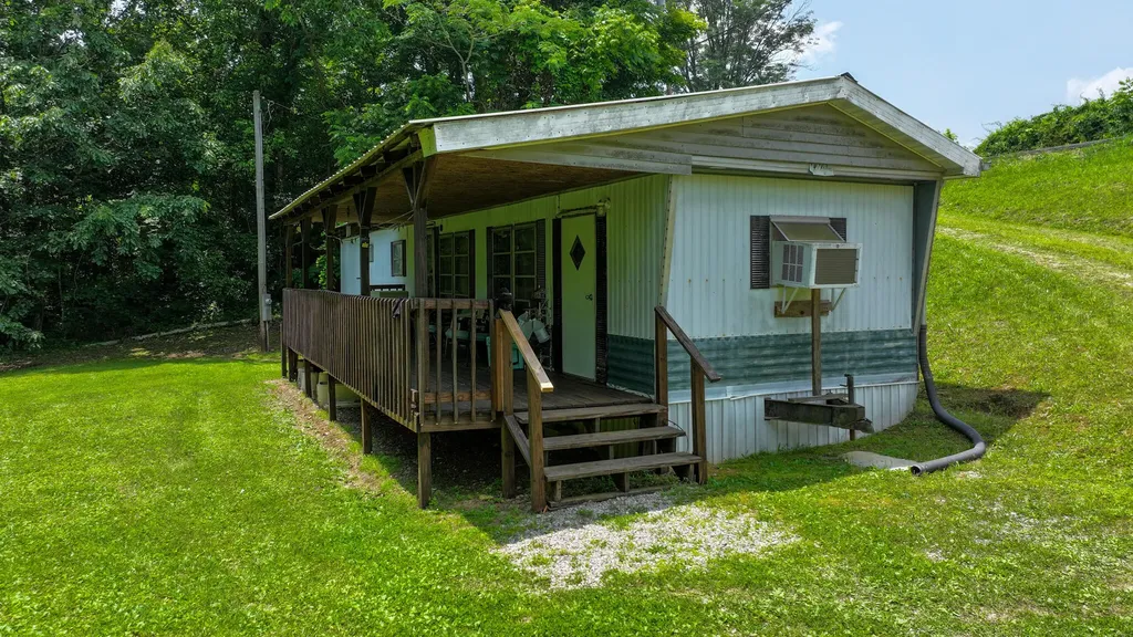 3525 Kentucky 3277 Nancy KY 42544