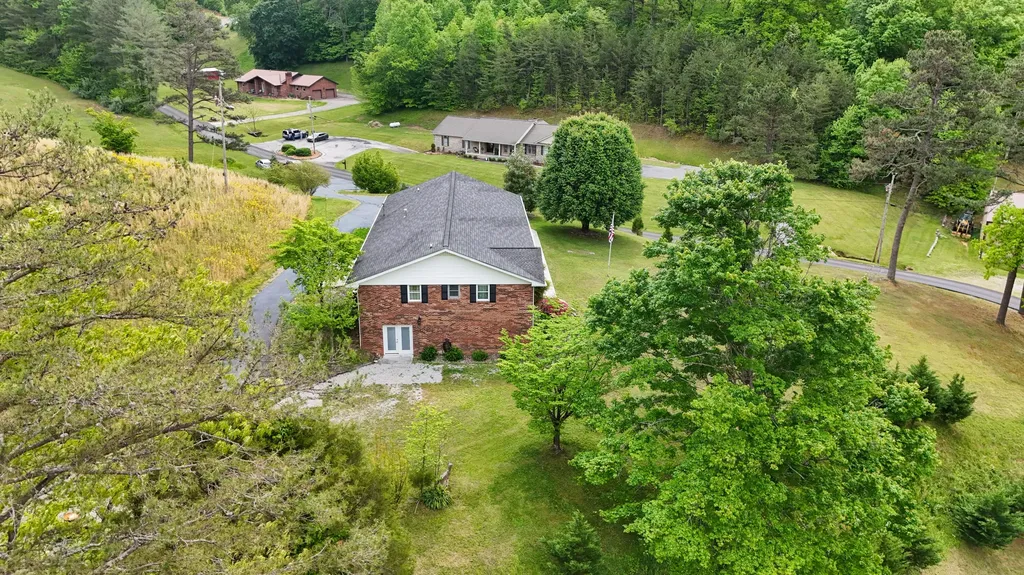 85 Mary Ann Drive Gray KY 40734