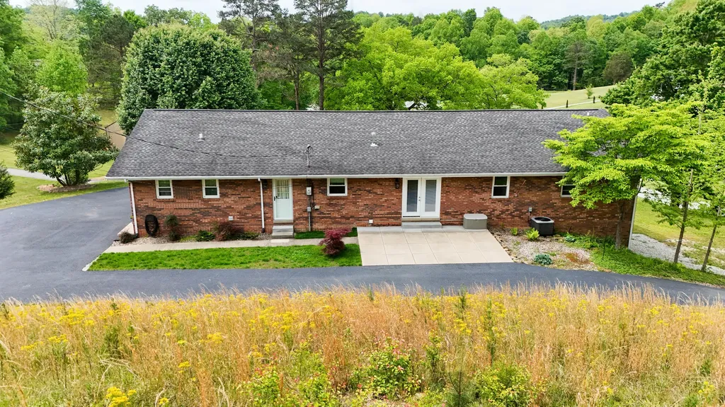85 Mary Ann Drive Gray KY 40734