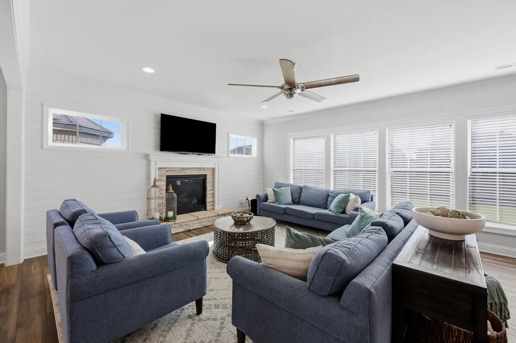 660 Snowy Egret Way Lexington KY 40515