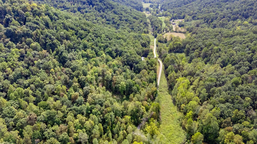 2047 Hatchers Creek Road Stanton KY 40380
