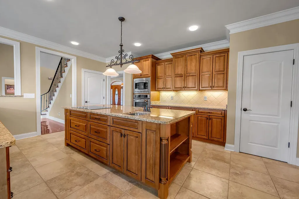 108 Stirling Lane Versailles KY 40383