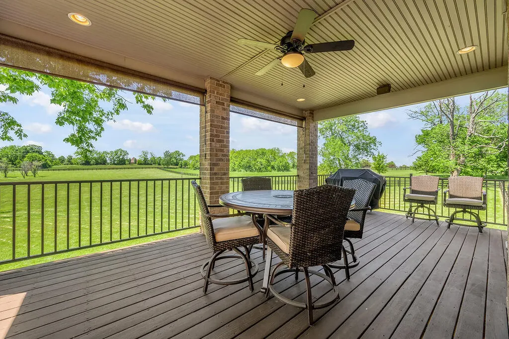 108 Stirling Lane Versailles KY 40383