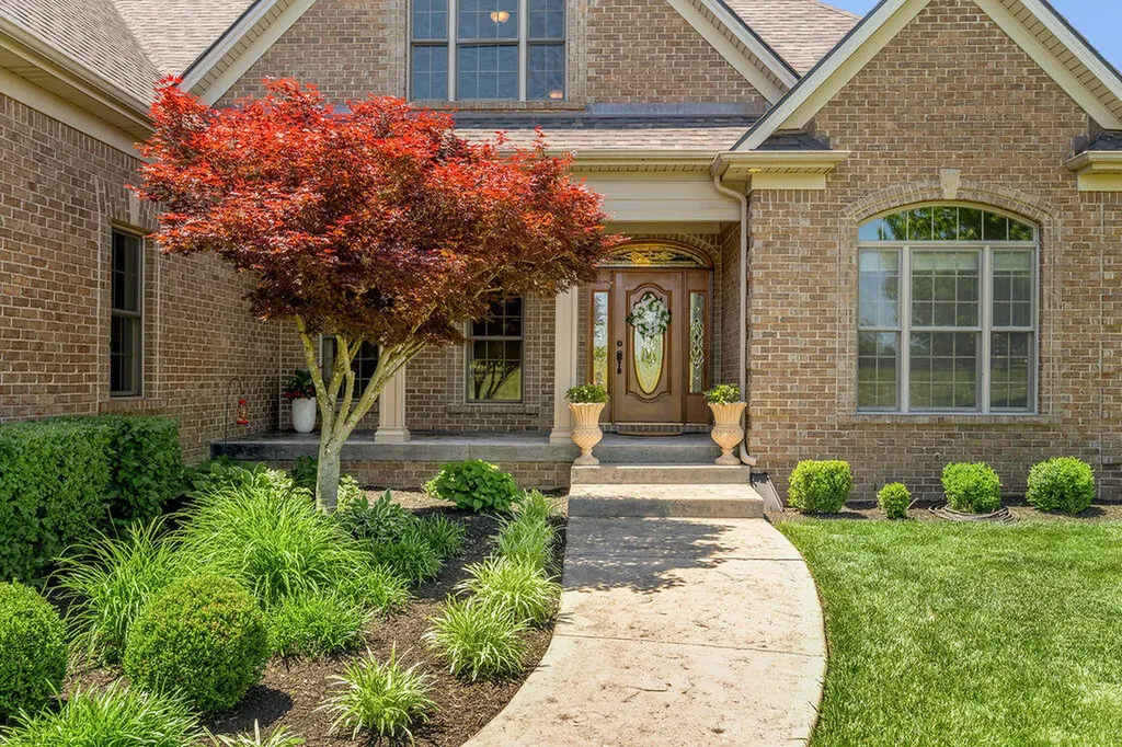 108 Stirling Lane Versailles KY 40383