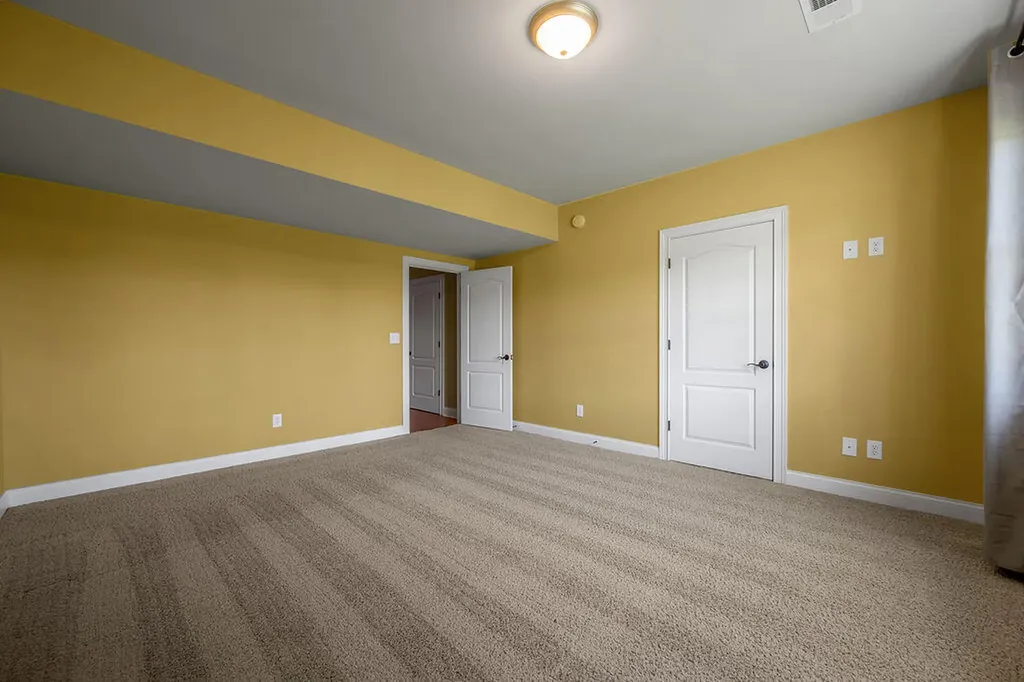 108 Stirling Lane Versailles KY 40383