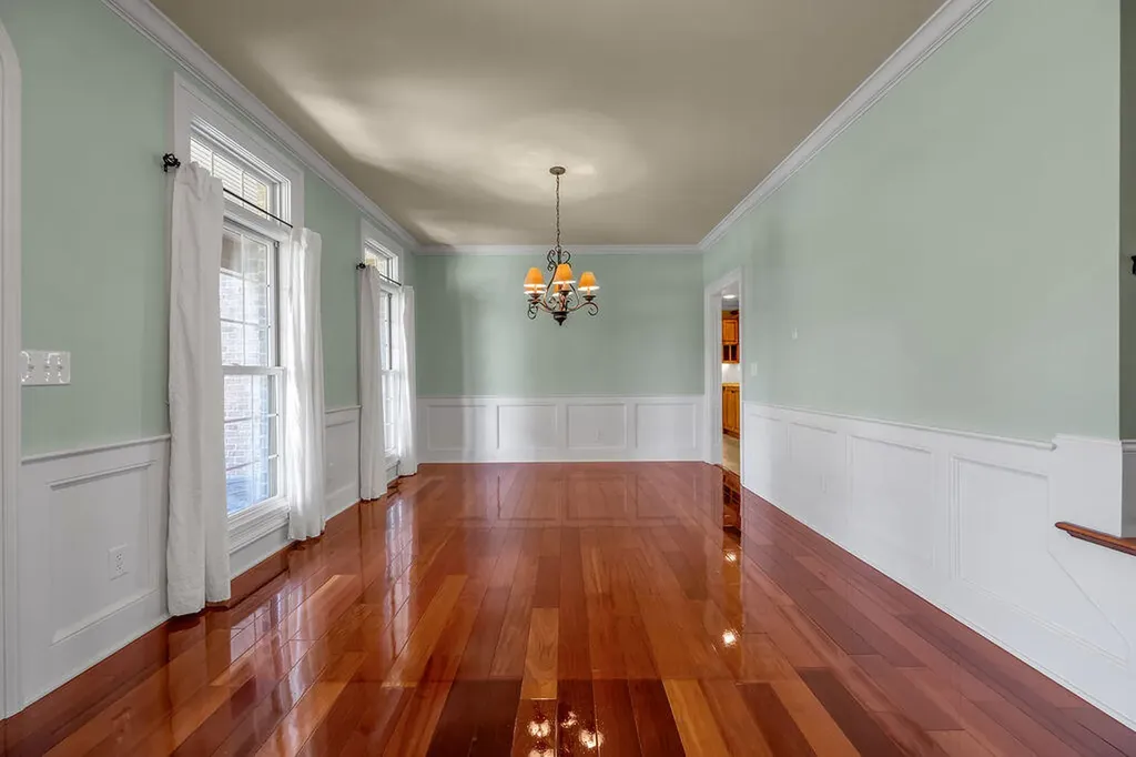 108 Stirling Lane Versailles KY 40383