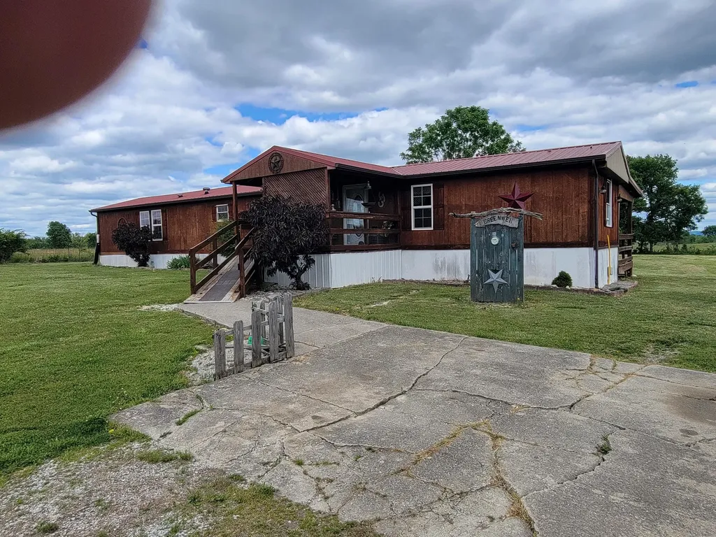 161 Gum Bottom Road Waco KY 40385