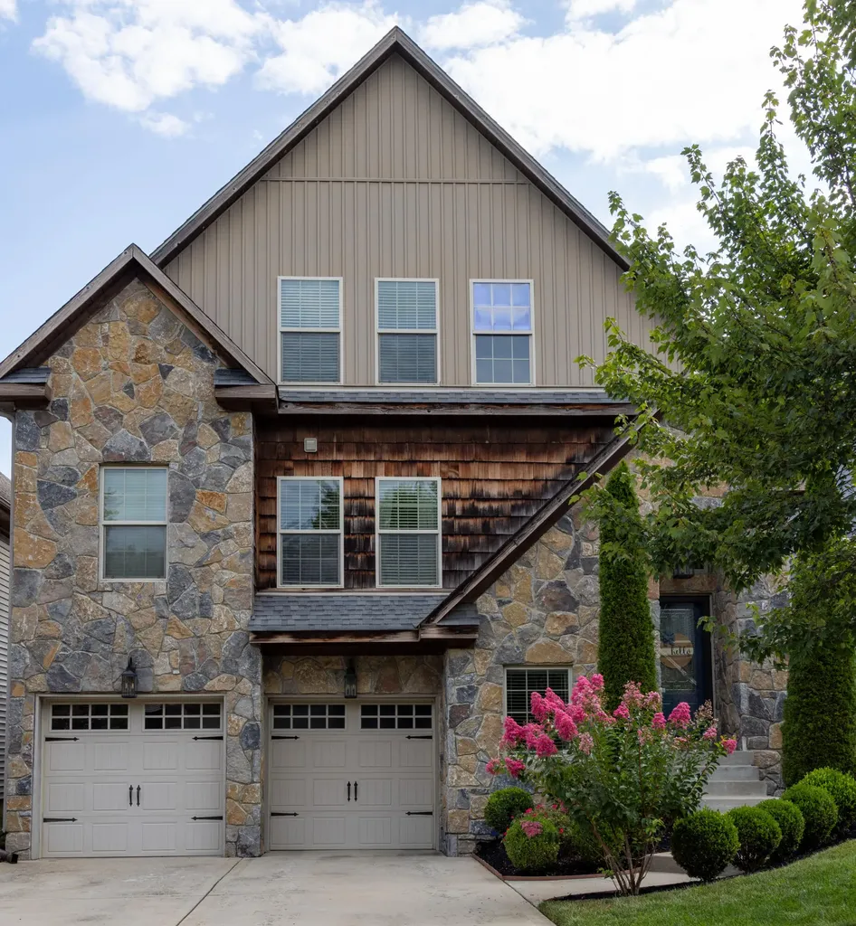 3393 Bay Springs Park Lexington KY 40509