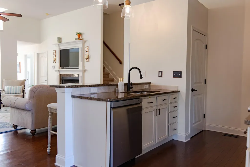 3393 Bay Springs Park Lexington KY 40509