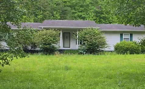 9529 Highway 92 Pineville KY 40977