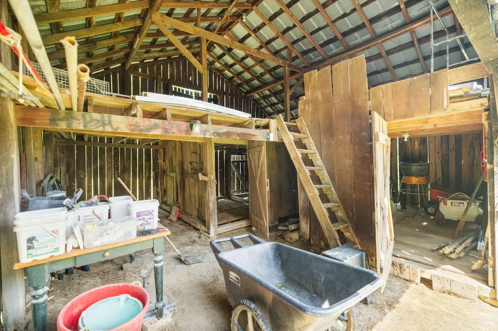 7850 Cumberland Falls Highway Corbin KY 40701