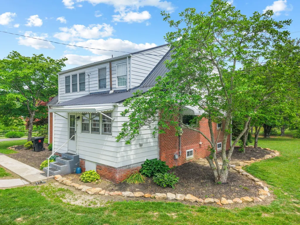 7850 Cumberland Falls Highway Corbin KY 40701