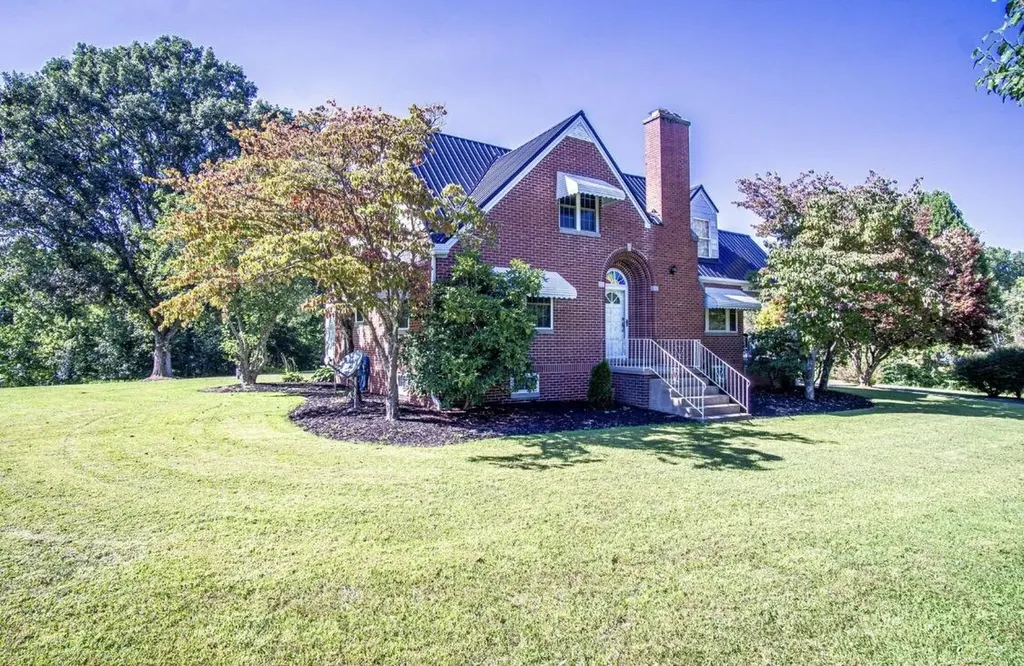 7850 Cumberland Falls Highway Corbin KY 40701