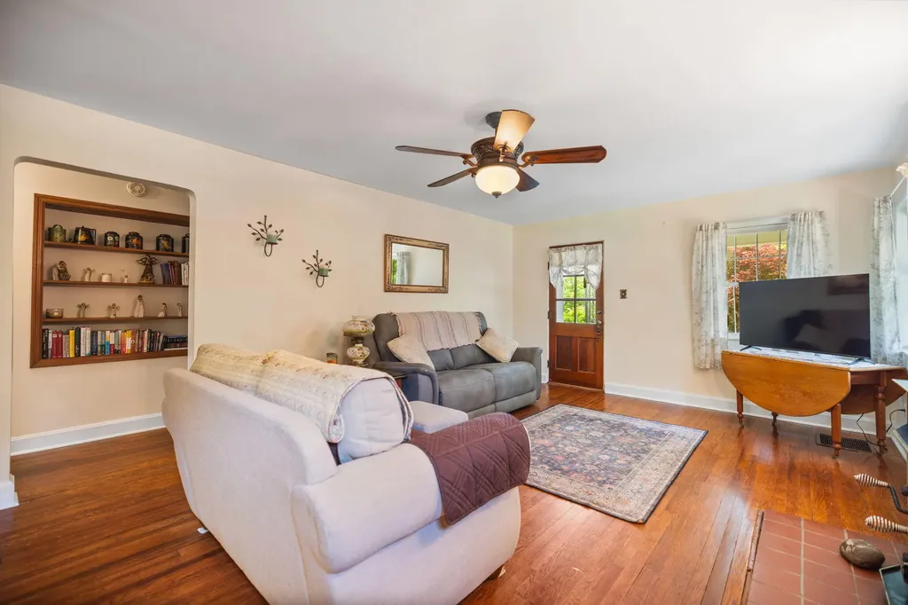 7850 Cumberland Falls Highway Corbin KY 40701