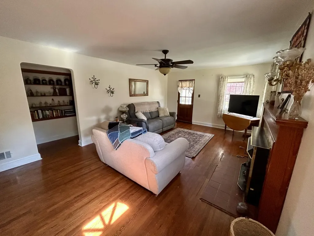 7850 Cumberland Falls Highway Corbin KY 40701