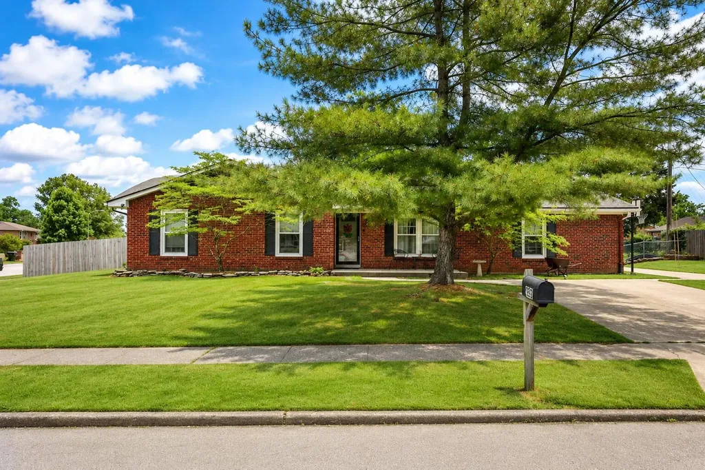 282 S Eagle Creek Drive Lexington KY 40515