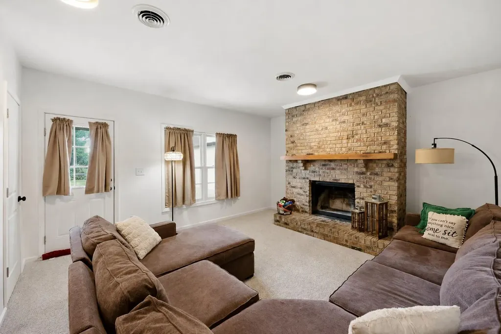 282 S Eagle Creek Drive Lexington KY 40515