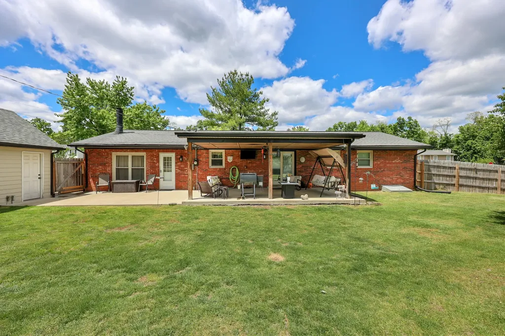 282 S Eagle Creek Drive Lexington KY 40515