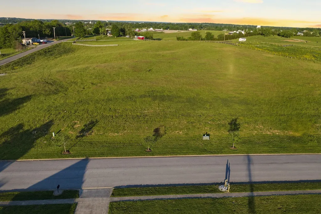 5 Nautical Way Lawrenceburg KY 40342